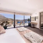 Villa Luxury 5 Bedroom With Heated Infinity Pool & Amazing Sea Views