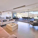 Luxury 5 Bedroom With Heated Infinity Pool & Amazing Sea Views Villa *
