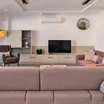 Villa Luxury 5 Bedroom With Heated Infinity Pool & Amazing Sea Views Kaş