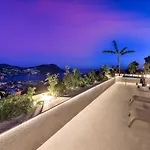 Luxury 5 Bedroom With Heated Infinity Pool & Amazing Sea Views Villa *