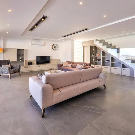Luxury 5 Bedroom With Heated Infinity Pool & Amazing Sea Views Kas