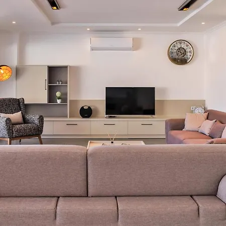 Villa Luxury 5 Bedroom With Heated Infinity Pool & Amazing Sea Views Kas