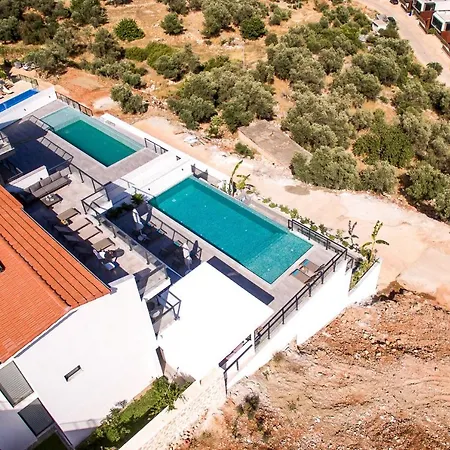 ヴィラ Luxury 5 Bedroom With Heated Infinity Pool & Amazing Sea Views *