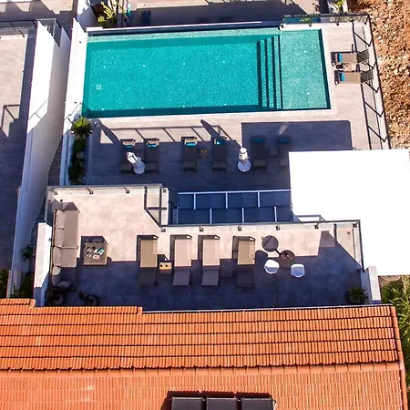 Luxury 5 Bedroom With Heated Infinity Pool & Amazing Sea Views וילה קס