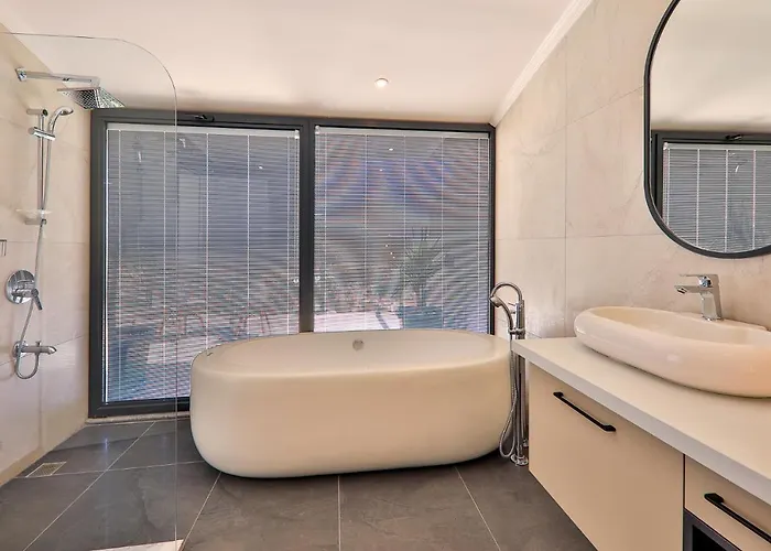 Luxury 5 Bedroom With Heated Infinity Pool & Amazing Sea Views Villa Kas