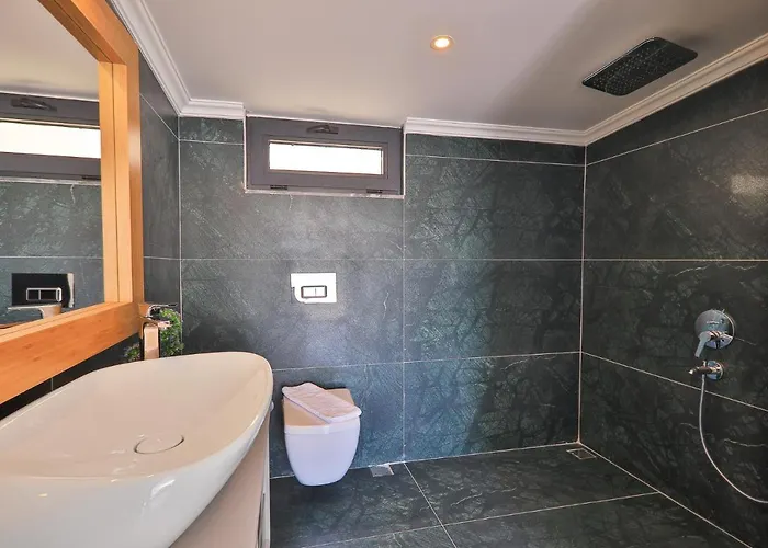 Luxury 5 Bedroom With Heated Infinity Pool & Amazing Sea Views Villa Kas