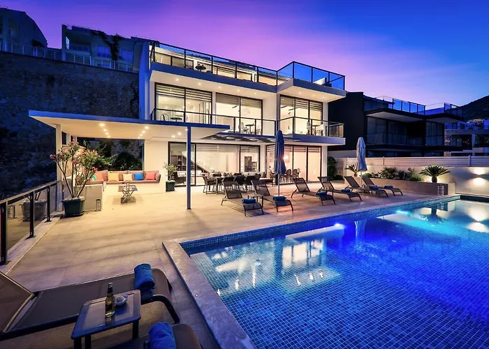 Villa Luxury 5 Bedroom With Heated Infinity Pool & Amazing Sea Views