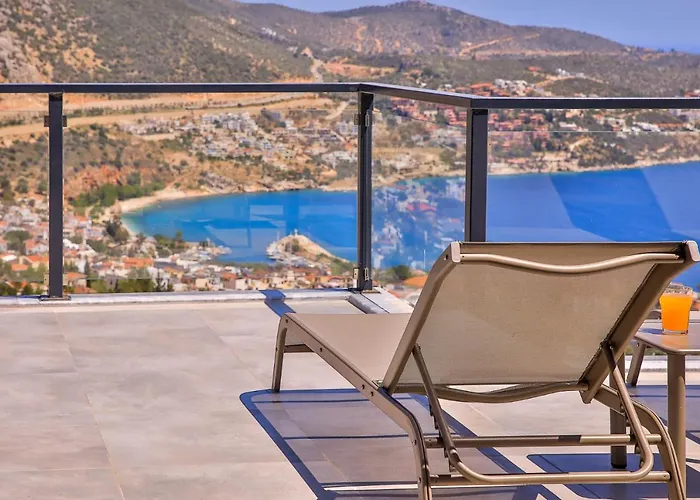 Luxury 5 Bedroom With Heated Infinity Pool & Amazing Sea Views