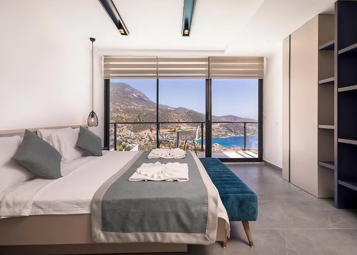 Villa Luxury 5 Bedroom With Heated Infinity Pool & Amazing Sea Views Kas