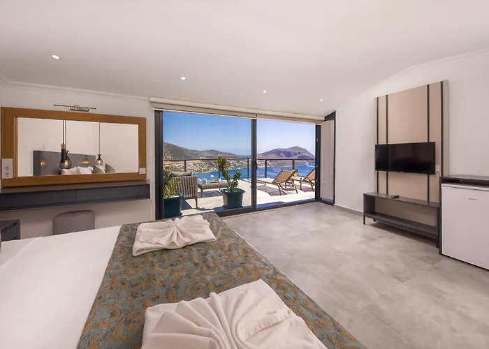 Villa Luxury 5 Bedroom With Heated Infinity Pool & Amazing Sea Views