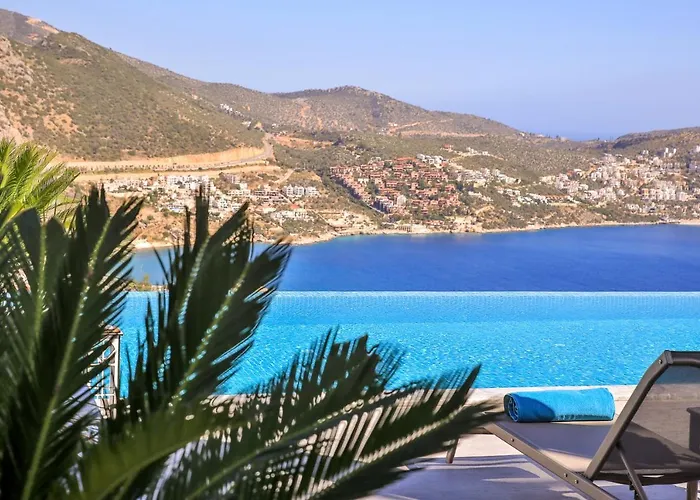 Luxury 5 Bedroom With Heated Infinity Pool & Amazing Sea Views Vila *