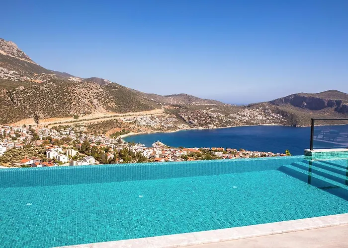 Vila Luxury 5 Bedroom With Heated Infinity Pool & Amazing Sea Views