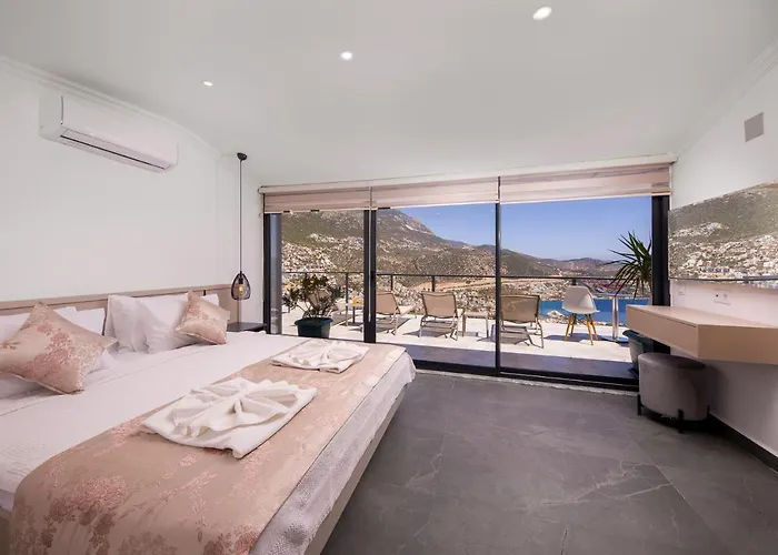 Vila Luxury 5 Bedroom With Heated Infinity Pool & Amazing Sea Views