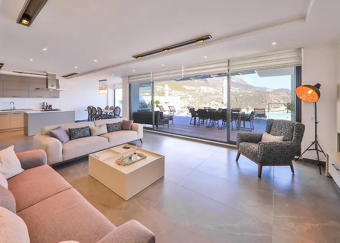Luxury 5 Bedroom With Heated Infinity Pool & Amazing Sea Views Vila *